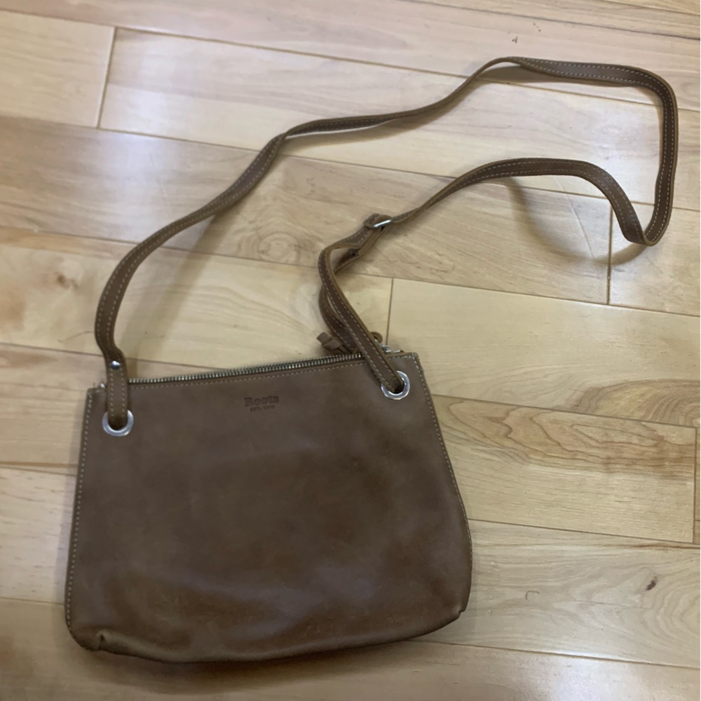 Roots Edie crossbody purse